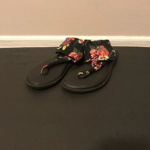 Sanuk sandals